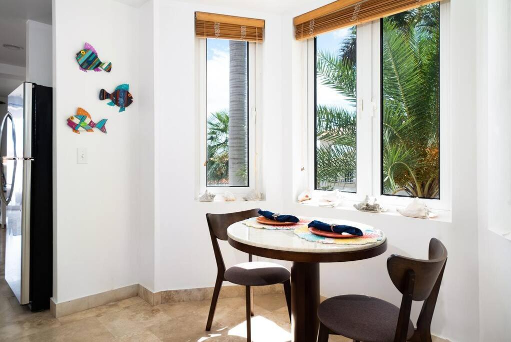 The Cottonwood House - Beach Villa Turtle Cove Exterior photo